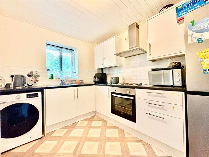 2 Bedroom Flat For Sale In Bloomfield Grange, Penwortham, PR1