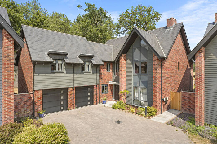 5 Bedroom Detached House For Sale In Purefey Close, Rugby, Warwickshire, CV23