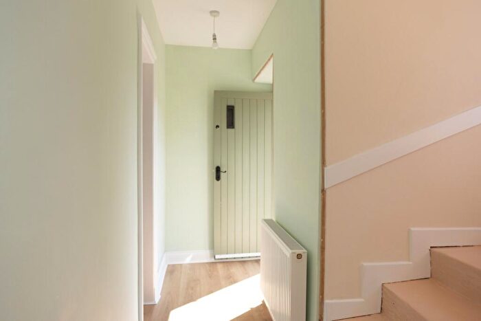 2 Bedroom End Of Terrace House For Sale In Greenside, Leslie, KY6