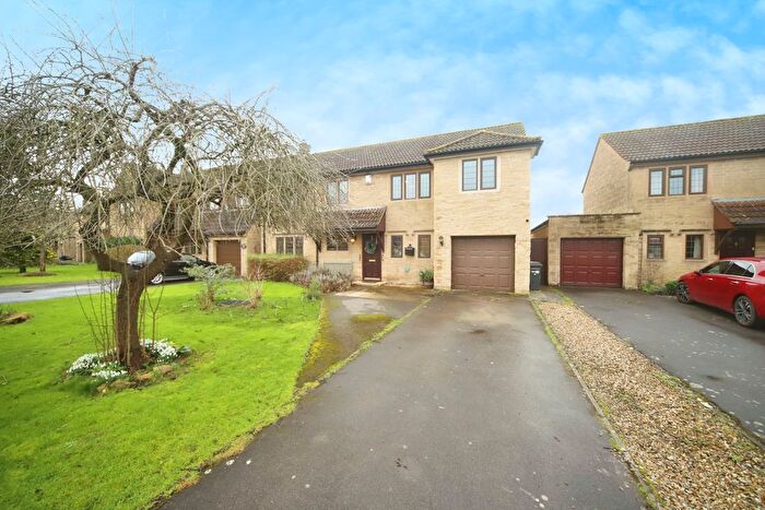 4 Bedroom Detached House For Sale In Matfurlong Close, Martock, Somerset, TA12