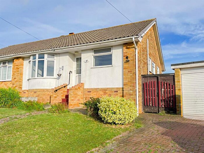 2 Bedroom Semi-detached Bungalow For Sale In Sheerwater Crescent, Hastings, TN34