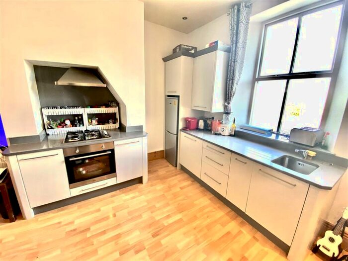 Flat To Rent In Upperthorpe, Sheffield, S6