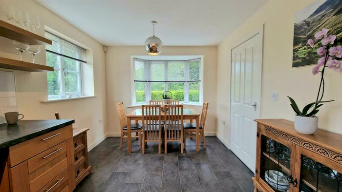 4 Bedroom Detached House For Sale In Isis Way, Hilton, Derby, DE65