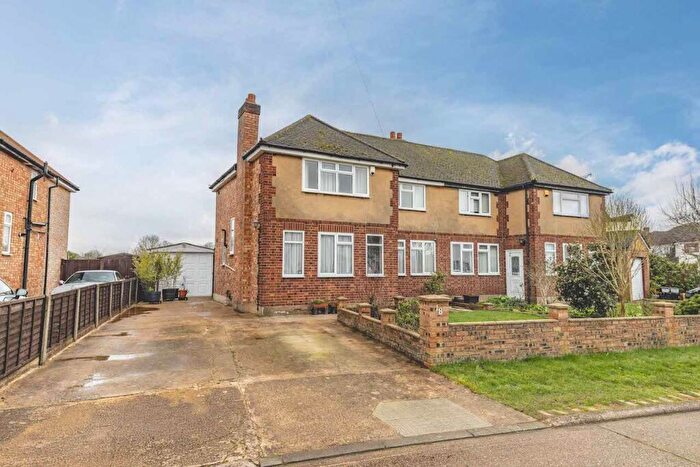 3 Bedroom Semi Detached House For Sale In Lossie Drive, Iver, SL0