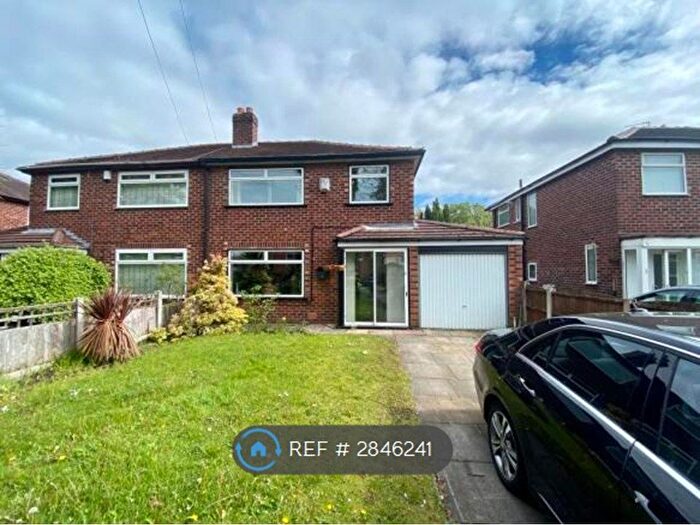 3 Bedroom Semi-Detached House To Rent In Wythenshawe Road, Sale, M33