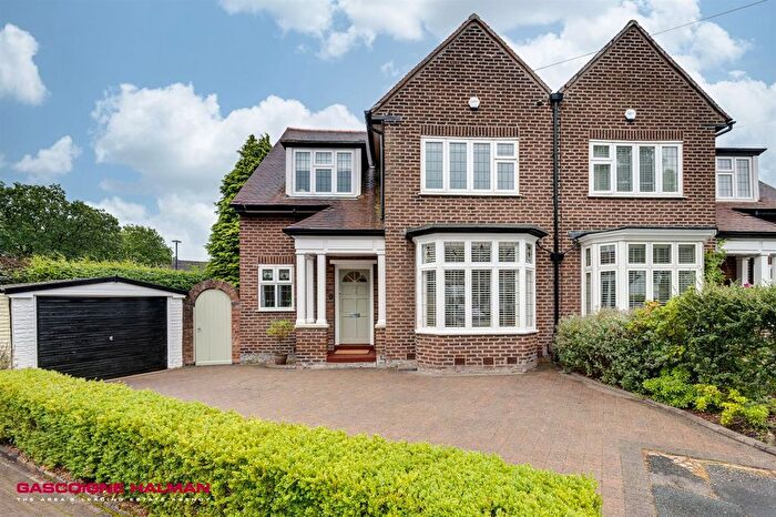 4 Bedroom Semi-Detached House For Sale In Victoria Close, Bramhall, SK7