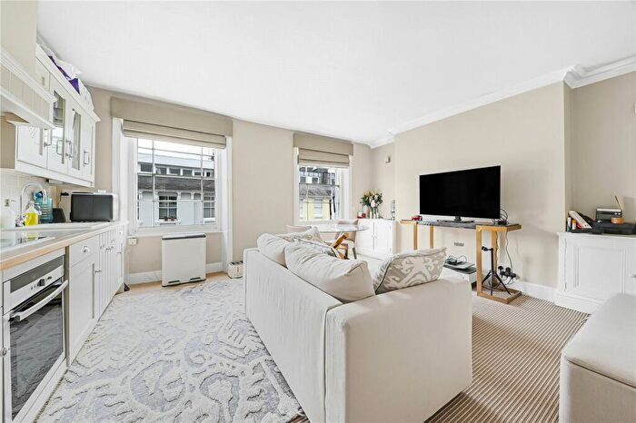 1 Bedroom Apartment To Rent In Chalcot Crescent, London, NW1