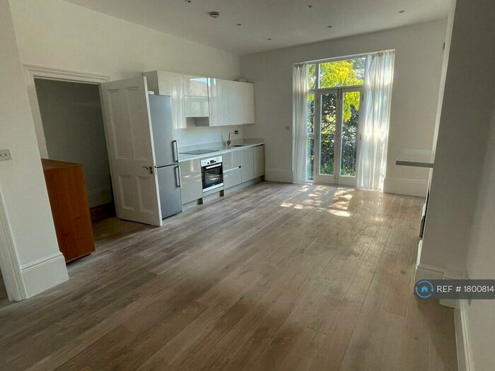 1 Bedroom Flat To Rent In Oseney Crescent, London, NW5