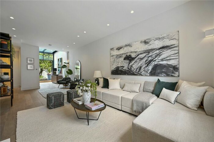 3 Bedroom Terraced House To Rent In Kensington Place, Kensington, London, W8