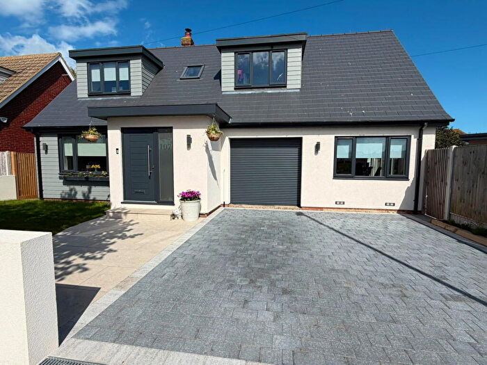 4 Bedroom Detached House For Sale In Salisbury Avenue, Broadstairs, CT10