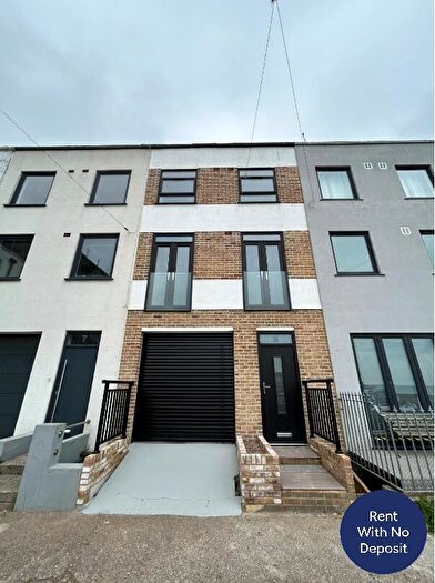 3 Bedroom Flat To Rent In Kent Terrace, Ramsgate, Kent, CT11