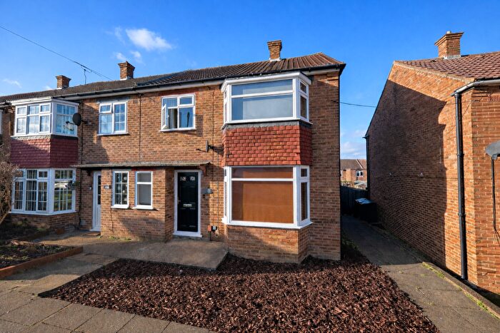 3 Bedroom Semi Detached House For Sale In St. Williams Way, Rochester, ME1