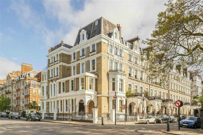 2 Bedroom Flat To Rent In Redcliffe Square, Redcliffe Square, SW10