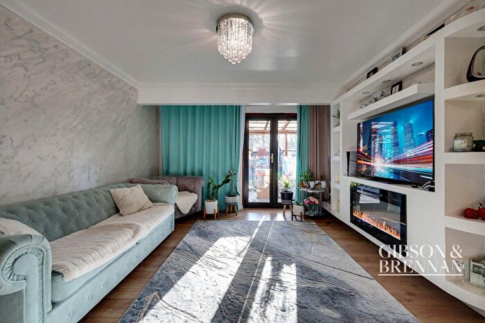 3 Bedroom Terraced House For Sale In Delvins, Basildon, SS13