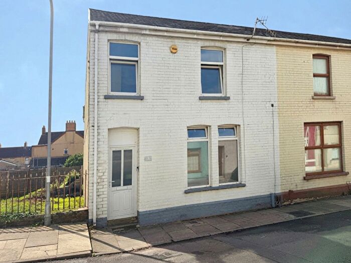 3 Bedroom End Terrace House For Sale In Pendarvis Terrace, Port Talbot, SA12