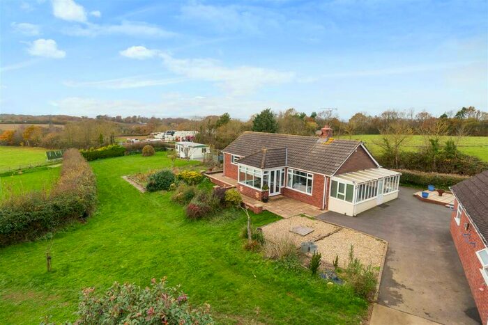 3 Bedroom Bungalow For Sale In Marsh Green, Exeter, EX5