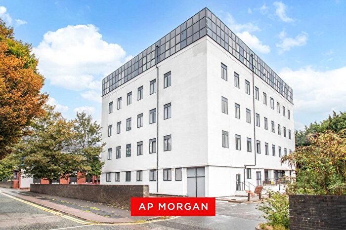 1 Bedroom Flat For Sale In Dudley Road, Brierley Hill, West Midlands, DY5