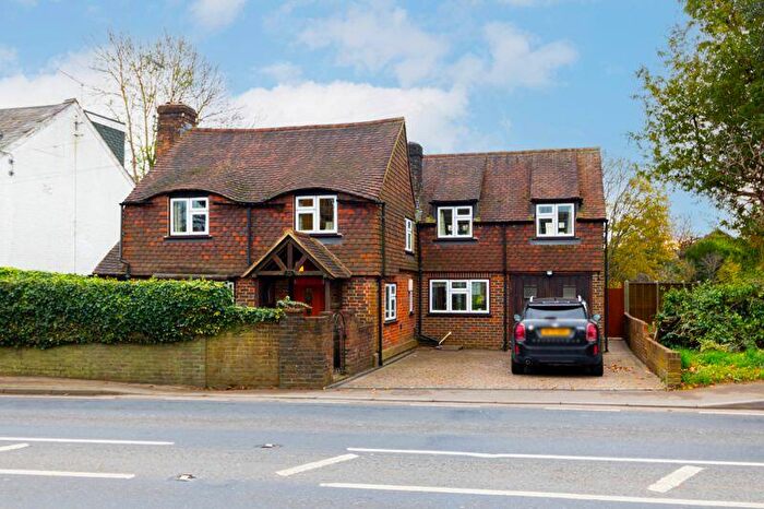 3 Bedroom Detached House For Sale In Castle Street, Bletchingley, RH1