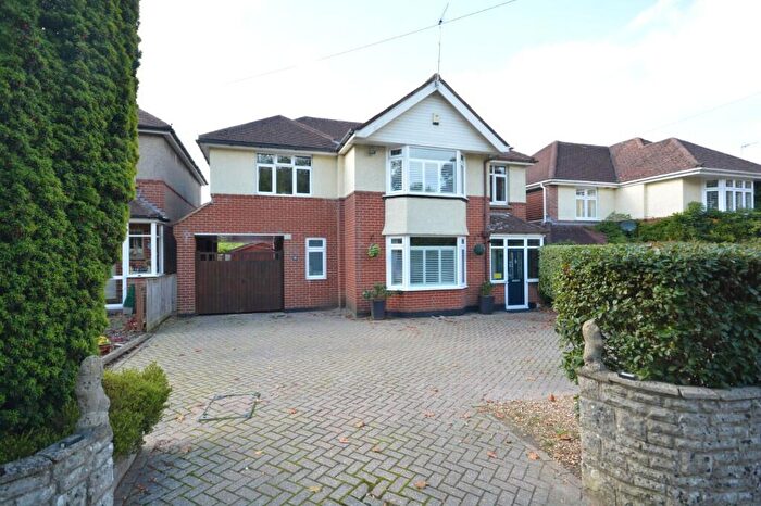 4 Bedroom Detached House For Sale In Gravel Hill, Wimborne, Dorset, BH21