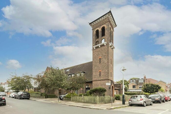 3 Bedroom Flat To Rent In St. Aidan's Road, London, W13