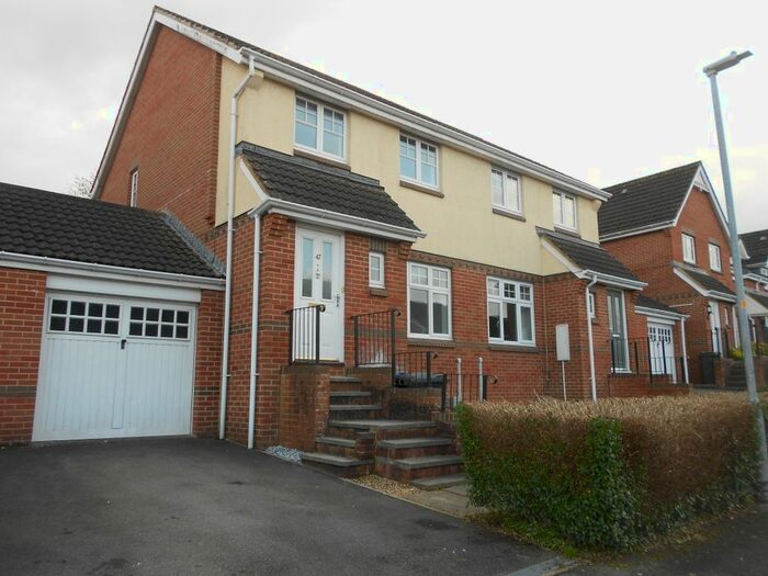 3 Bedroom Semi-Detached House To Rent In Boulton Close, Westbury, BA13