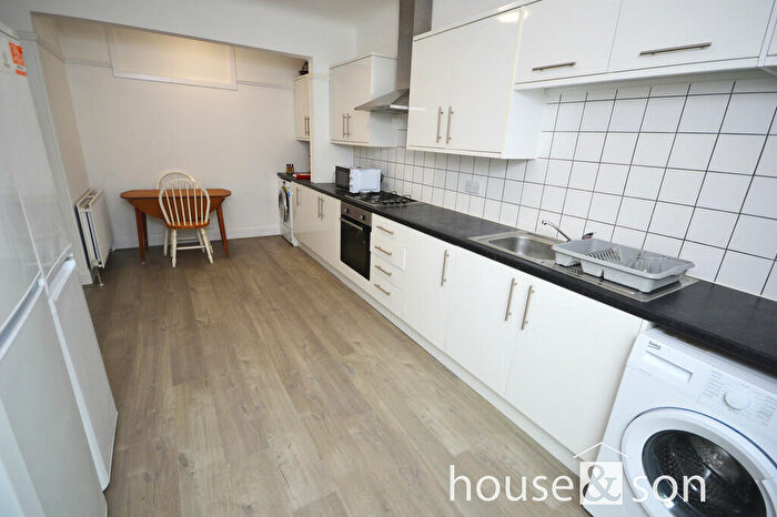 5 Bedroom Detached House To Rent In Withermoor Road, Winton, Bournemouth, BH9