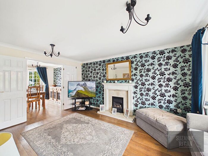4 Bedroom Detached House For Sale In Lyttleton Close, Binley, Coventry, CV3