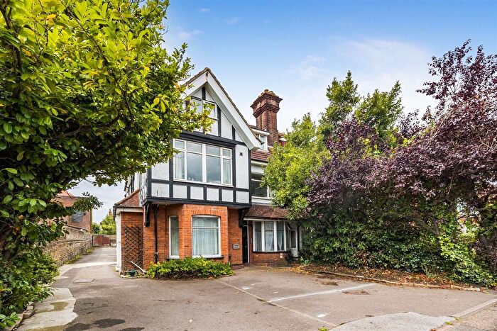 1 Bedroom Flat To Rent In Broadwater Road, Broadwater, Worthing, BN14