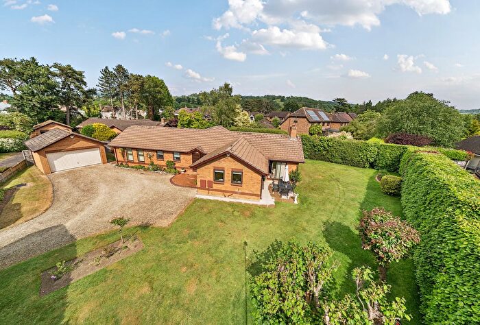 4 Bedroom Bungalow For Sale In Balcarras Retreat, Charlton Kings, Cheltenham, Gloucestershire, GL53