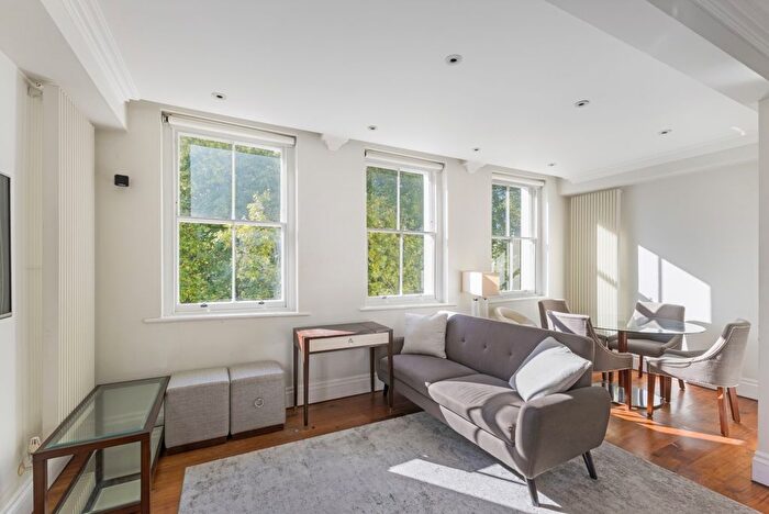 2 Bedroom Flat To Rent In Kensington Garden Square, Kensington, W2