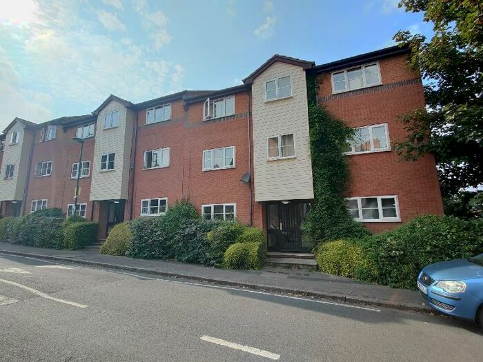 2 Bedroom Flat To Rent In Greenbank Court, Sherwood, Nottingham, NG5