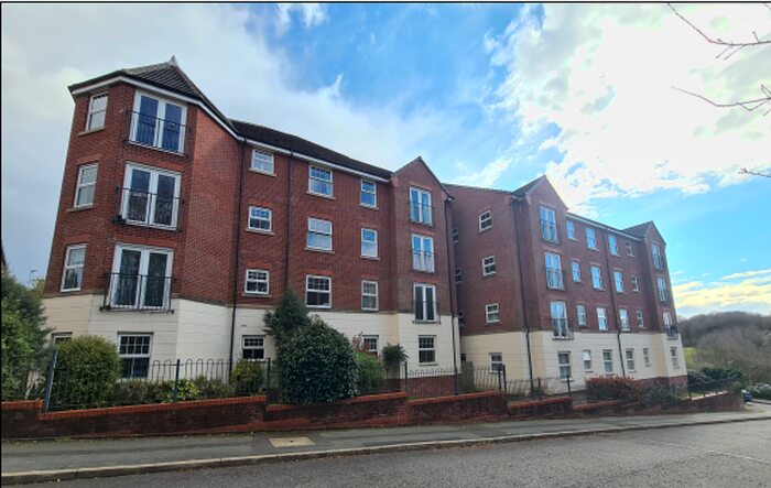 2 Bedroom Flat To Rent In Stonemere Drive, Radcliffe, M26