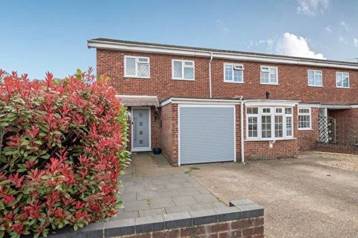 3 Bedroom End Terrace House For Sale In Mill Farm Avenue, Sunbury-On-Thames, Surrey, TW16