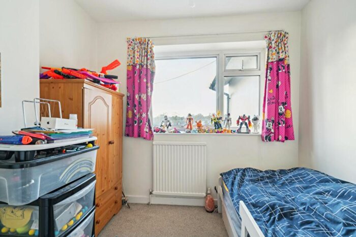2 Bedroom Apartment For Sale In St Peters Court, High Street, Chalfont St. Peter, Buckinghamshire, SL9