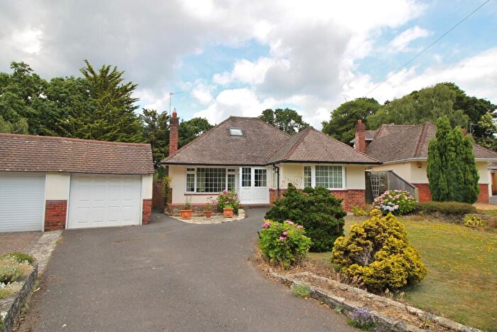 3 Bedroom Detached Bungalow To Rent In Buckland Grove, Highcliffe, Dorset., BH23