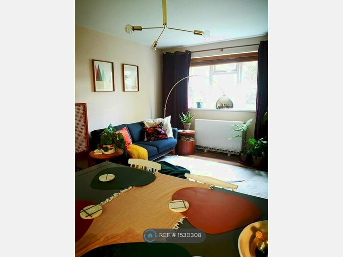 2 Bedroom Flat To Rent In Thant Close, London, E10