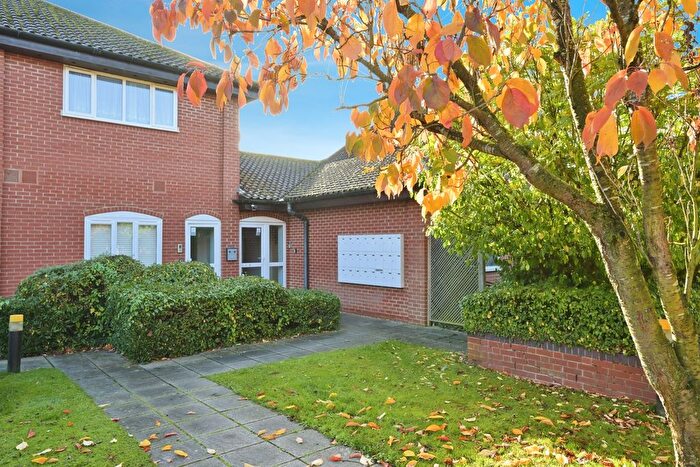 1 Bedroom Flat For Sale In Cambridge Road, Puckeridge, Ware, SG11