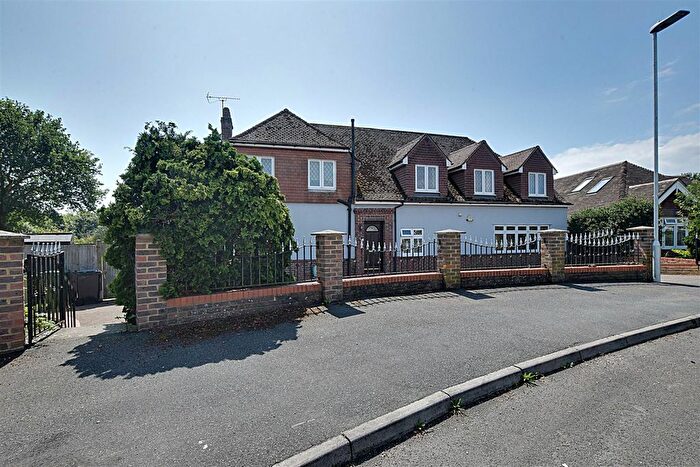 5 Bedroom Detached House For Sale In Thorne Crescent, Bexhill-On-Sea, TN39