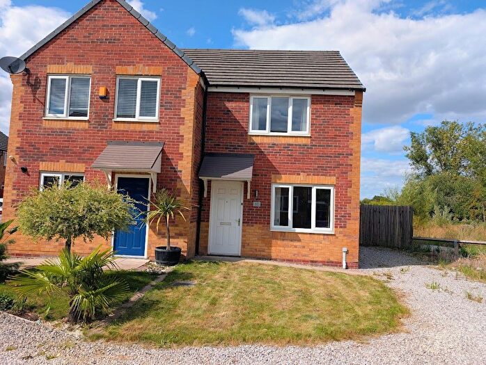 2 Bedroom Semi-Detached House To Rent In St. Peters Drive, Doncaster, DN6