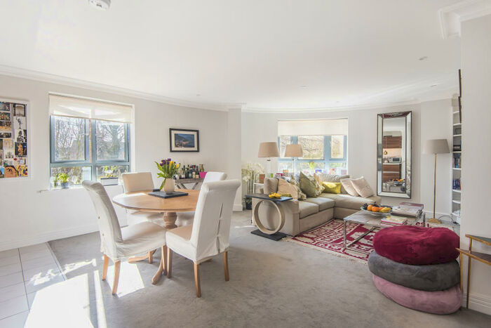 3 Bedroom Apartment To Rent In Walton Well Road, Oxford, OX2