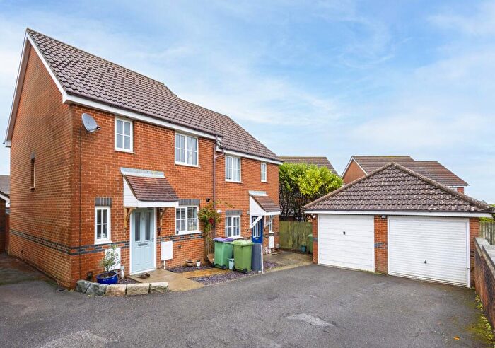 3 Bedroom Semi-Detached House For Sale In Mitchell Avenue, Hawkinge, Folkestone, Kent, CT18