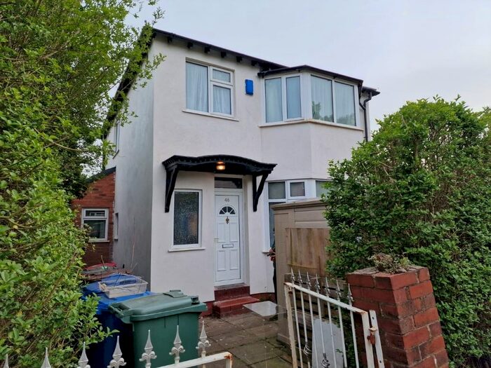 3 Bedroom Detached House To Rent In Parksway - Prestwich, Manchester, M25