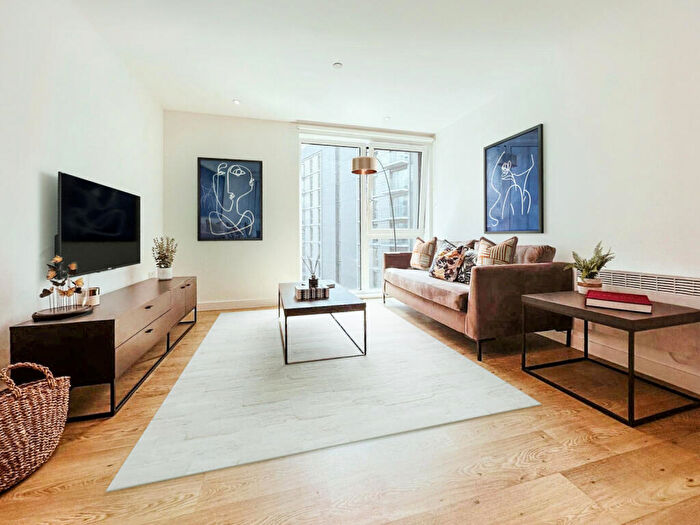 2 Bedroom Apartment To Rent In The Filaments, Salford Salford, M3