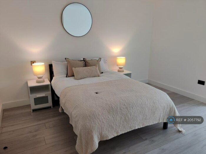 1 Bedroom Flat To Rent In Princes Street, Stafford, ST16