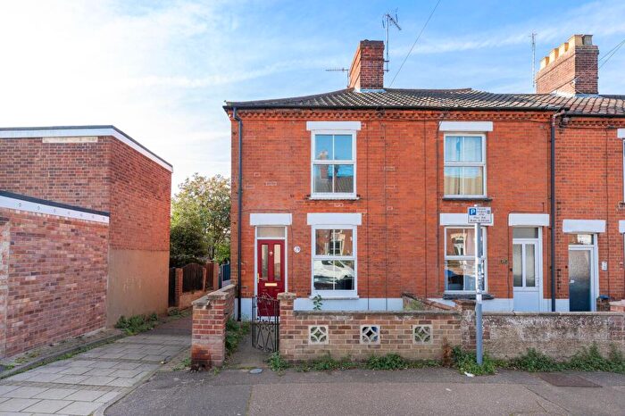 2 Bedroom Terraced House For Sale In Churchill Road, Norwich, NR3