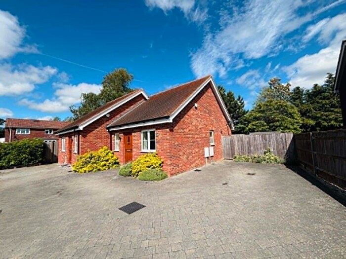 1 Bedroom Semi-Detached House To Rent In Stroller Close, Thatcham, RG19