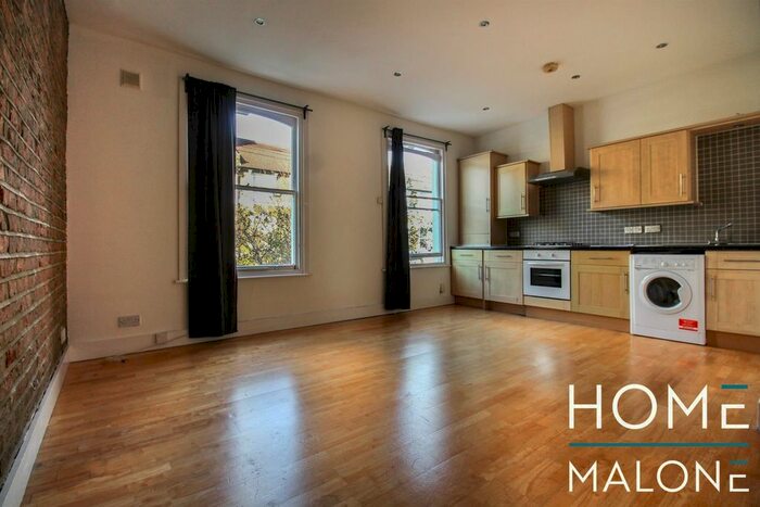 2 Bedroom Flat To Rent In Reighton Road, London, E5