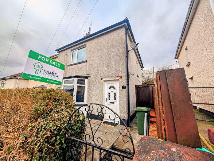 3 Bedroom Semi-Detached House For Sale In Tre Ifor, Llwydcoed, Aberdare, CF44