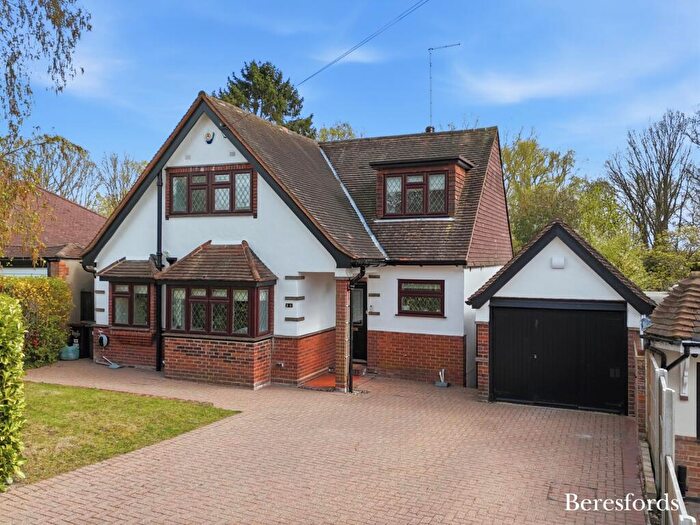 4 Bedroom Detached House For Sale In Hogarth Avenue, Brentwood, CM15