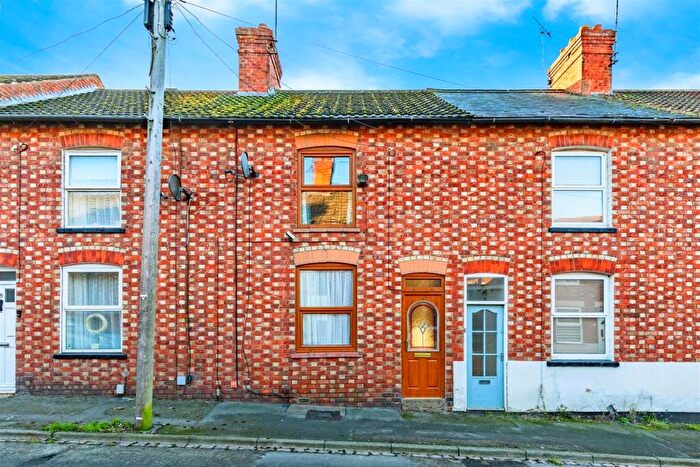 2 Bedroom Terraced House For Sale In Grove Road, Rushden, Northants, NN10